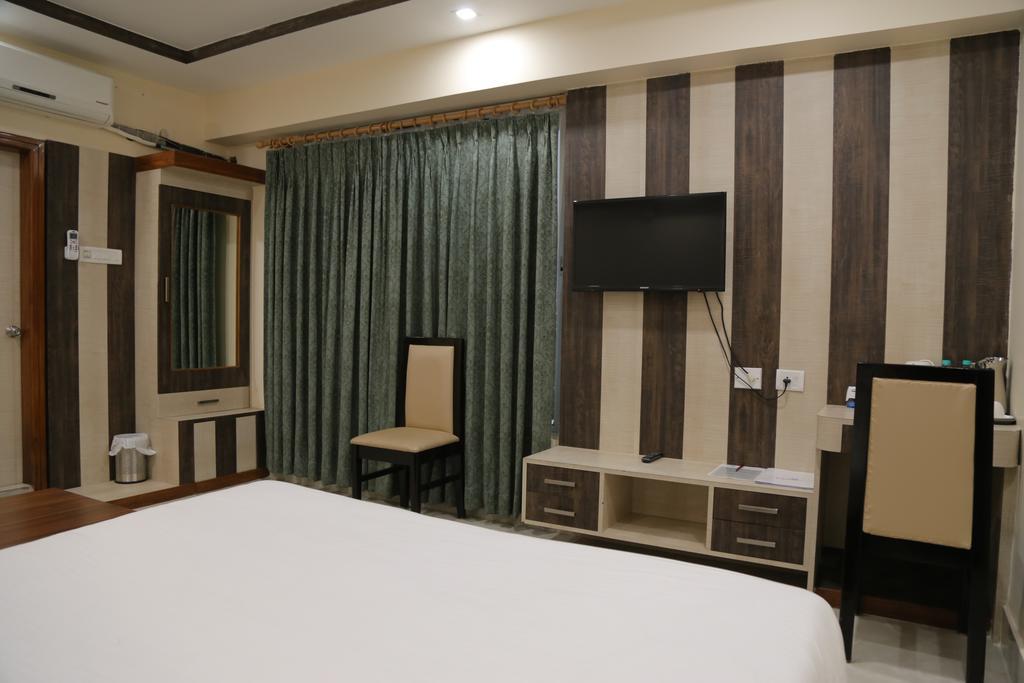 Hotel D' Sapphire グワーハーティー エクステリア 写真