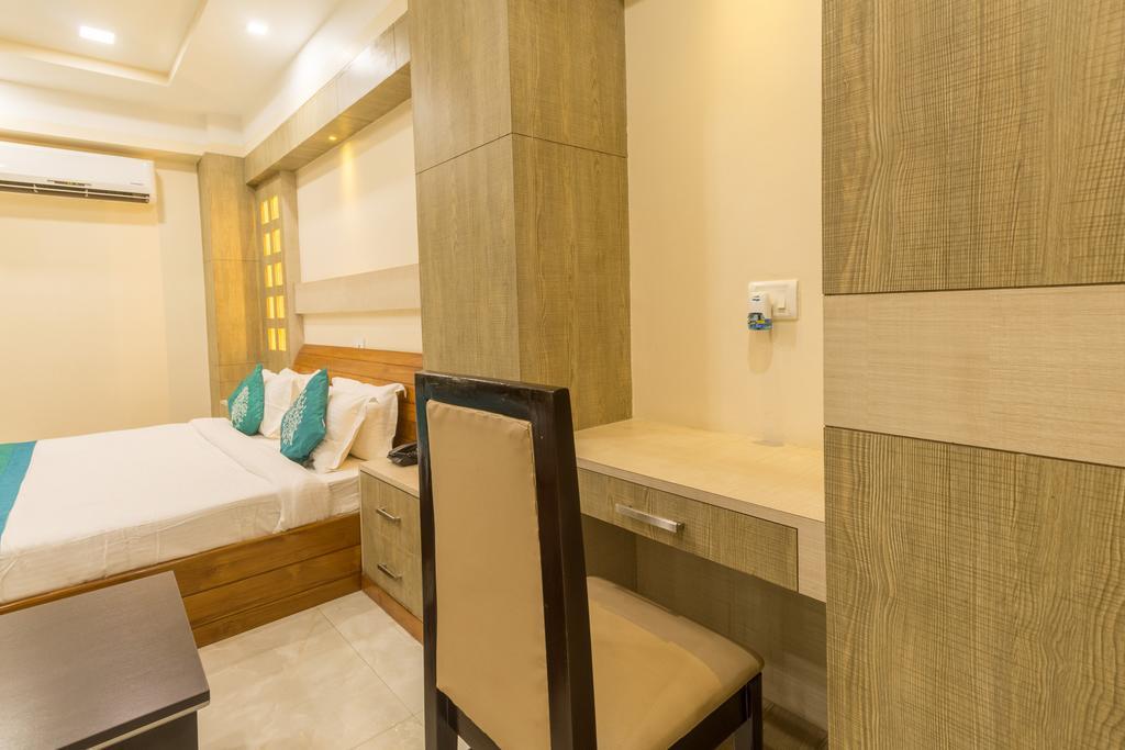 Hotel D' Sapphire グワーハーティー エクステリア 写真